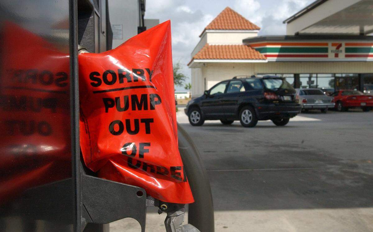 Tanker trucks resumed picking up fuel at SeaPort Manatee and making deliveries Thursday night, providing relief to Bradenton area gas stations that have run out. File photo is from 2018.