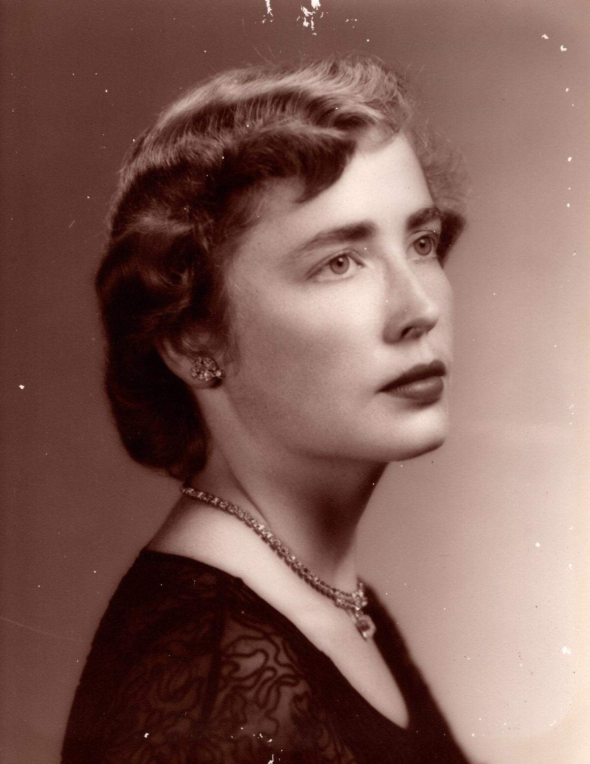 Bradenton-born Mary Sheppard would lead a life full of commitment, consequence and adventure.