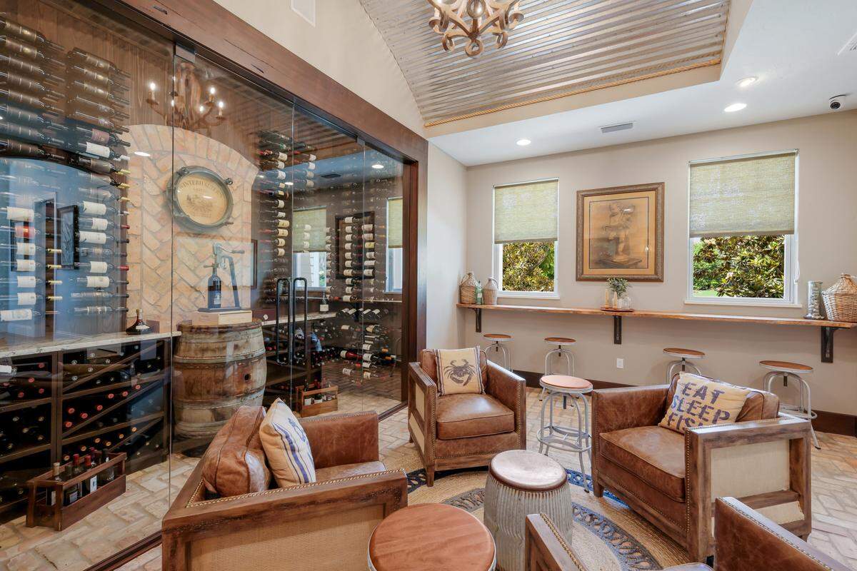 Vista Del Fiume, an estate located on three acres on the Manatee River in Northwest Bradenton, is on the market. The property has over 7,000 square feet of living space, a chef's kitchen and three boat lifts. The property is located at 1707 71st Street Northwest, Bradenton.