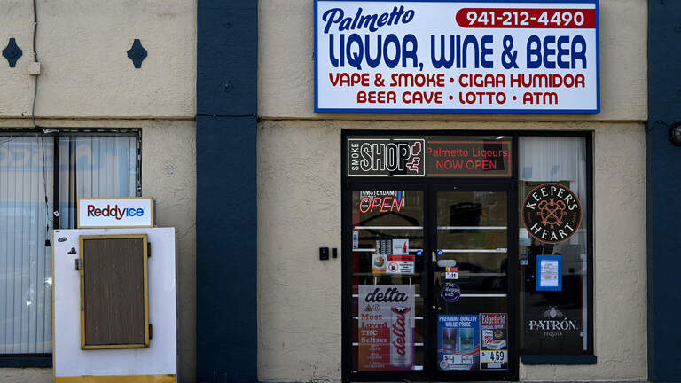Palmetto smoke shop ban sparks long-term planning for city’s downtown