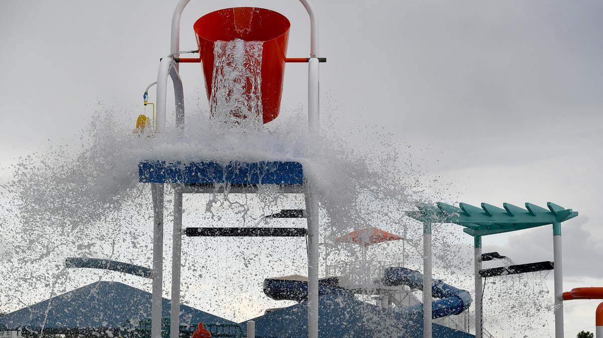 The Lincoln Aquatic Center in Palmetto features two swirly water slides, a zero-entry pool for early swimmers and a 25-yard swimming pool for local competitions.