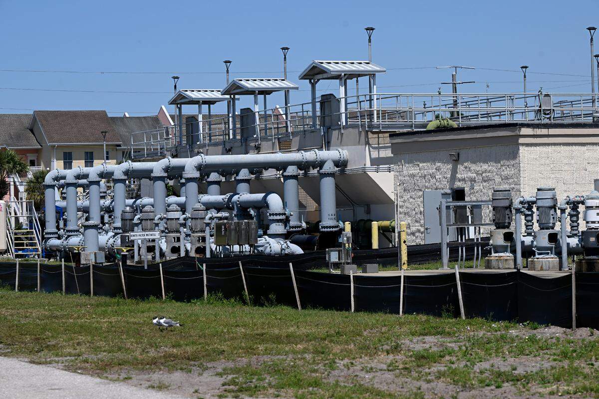 The de-nitrification system, one of the last steps in treating wastewater, at the Bradenton Water Reclamation facility on March 26, 2024. Records say that a lack of staff and experience at the City of Bradenton’s wastewater treatment plant has led to numerous sewage spills in recent months, including a 1.2. million-gallon spill in February that polluted the Manatee River.