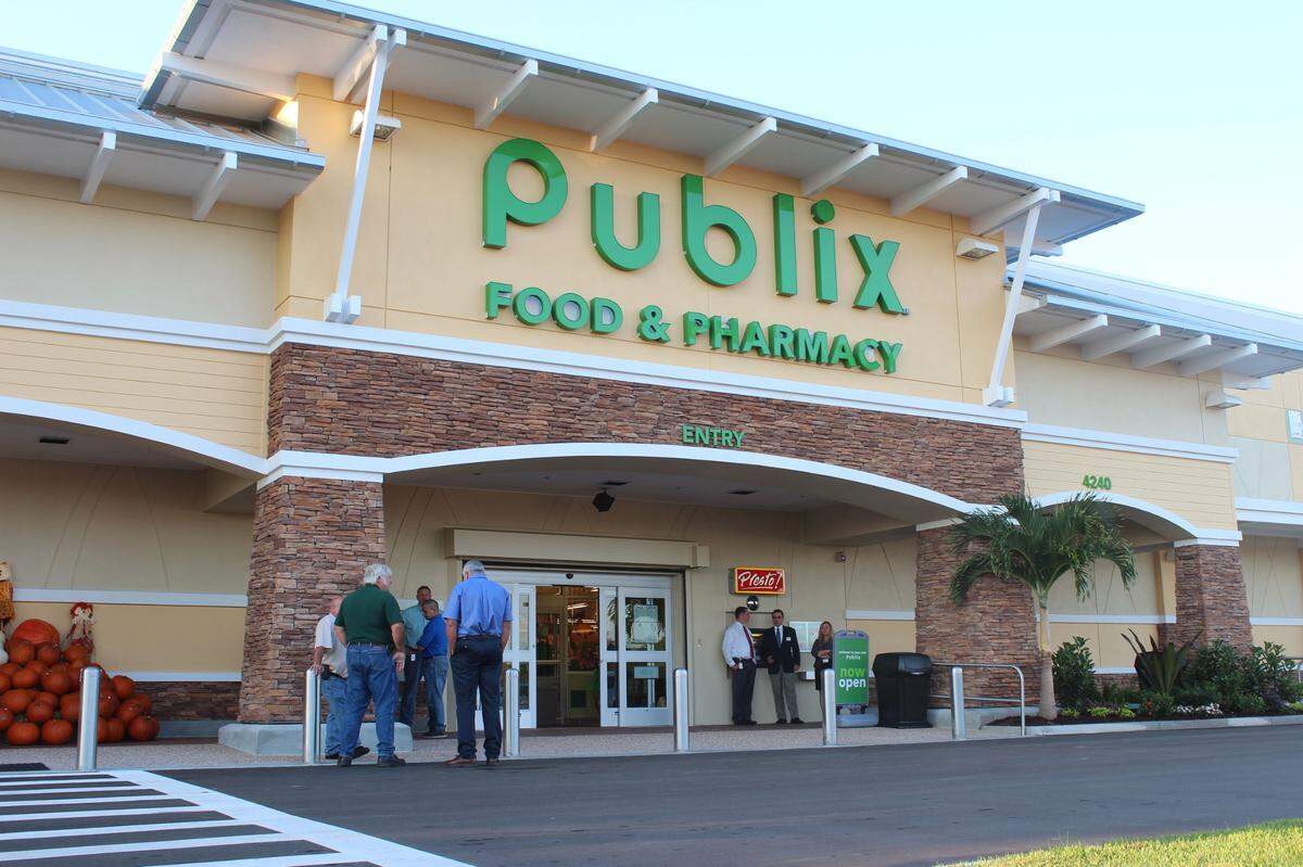 A Publix associate at the Lockwood Commons supermarket,&nbsp; 4240 53rd Ave. E., has tested positive for COVID-19, a company spokeswoman confirmed Thursday afternoon.