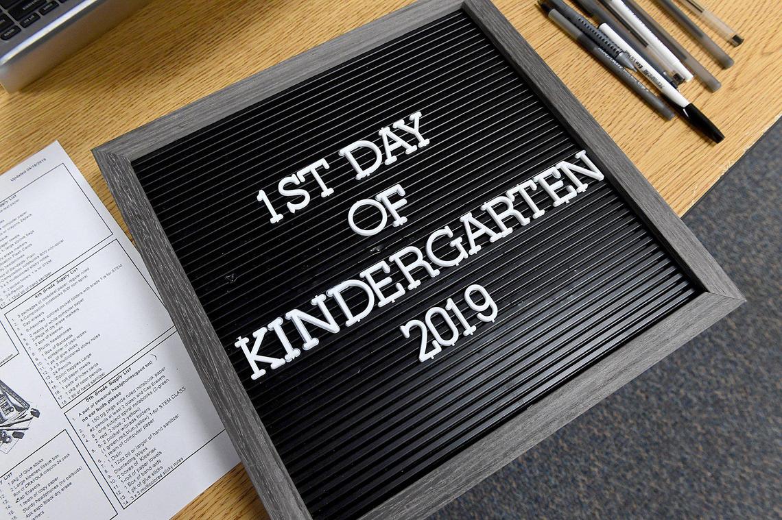 A plaque sits on kindergarten teacher Brianne Wilson’s desk at Seabreeze Elementary School the first day of school for Manatee County students.