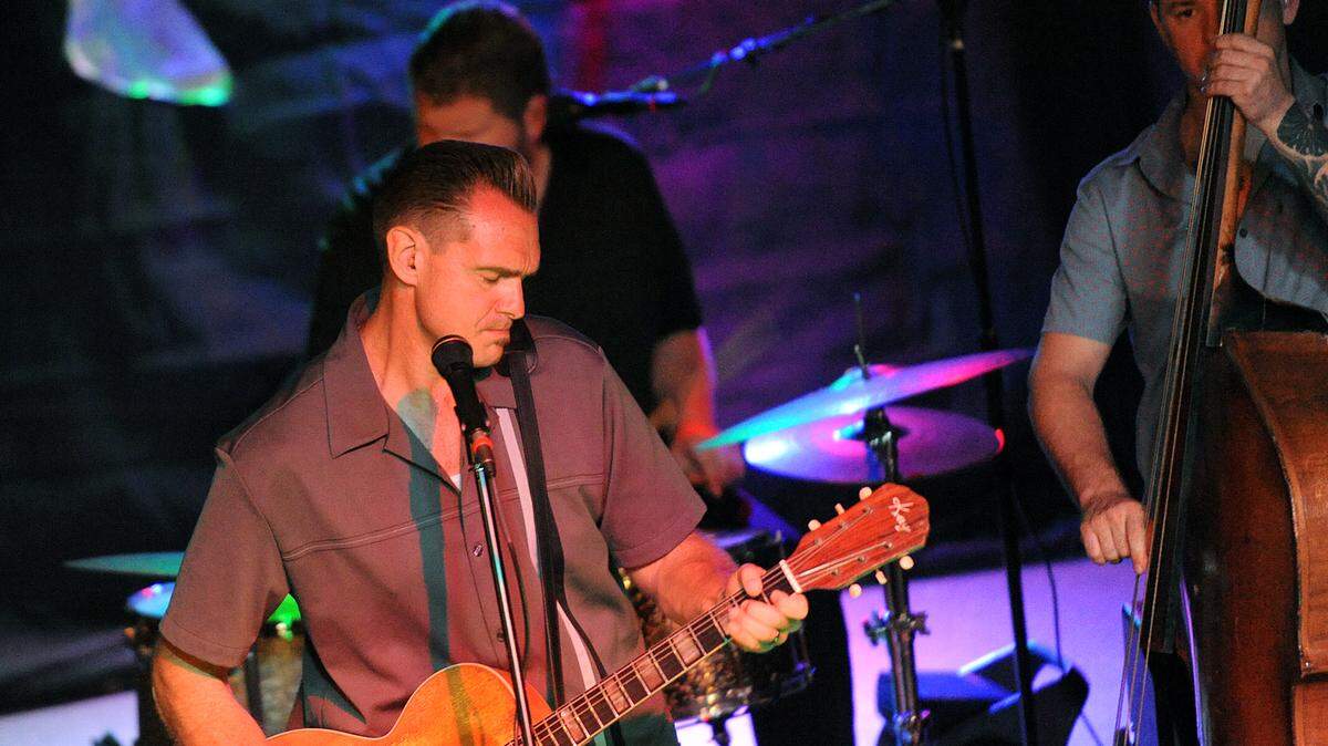 Doug Deming & The Jewel Tones play Wednesday night at Ace's Lounge at the kickoff party for the 2015 Bradenton Blues Festival.TIFFANY TOMPKINS-CONDIE/Bradenton Herald