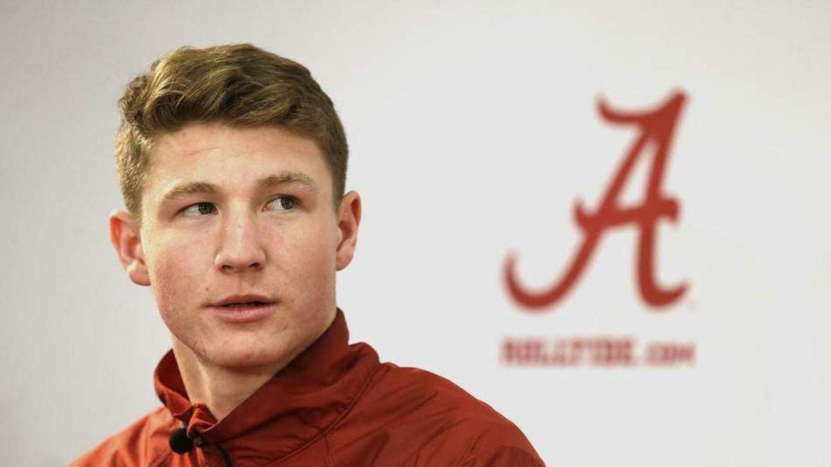 Former Alabama quarterback Blake Barnett has enrolled at the University of South Florida, according to an ESPN report.