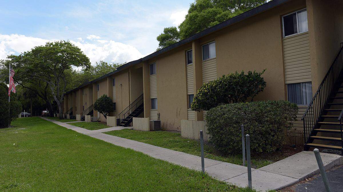 A Florida company has purchased the Palms at Cortez, an apartment complex near the DeSoto Square Mall for $6.3 million. 
 TIFFANY TOMPKINS/Bradenton Herald