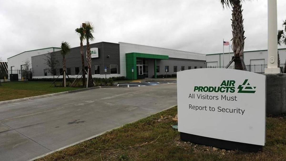 The Manatee County Commission approved an amendment that gives Air Products until 2020 to create 250 jobs.