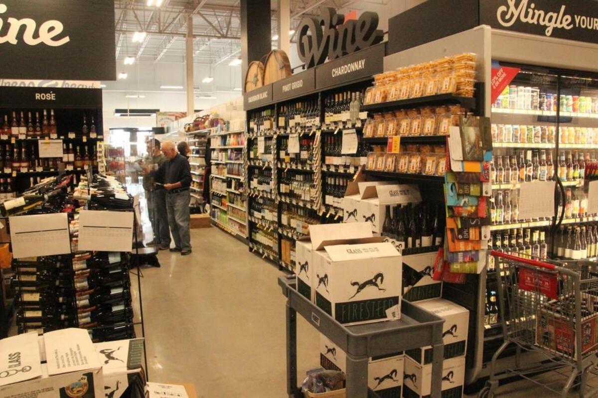 The wine and beer shelves were nearly full Thursday, two days before the Earth Fare supermarket’s opening at Lakewood Ranch.