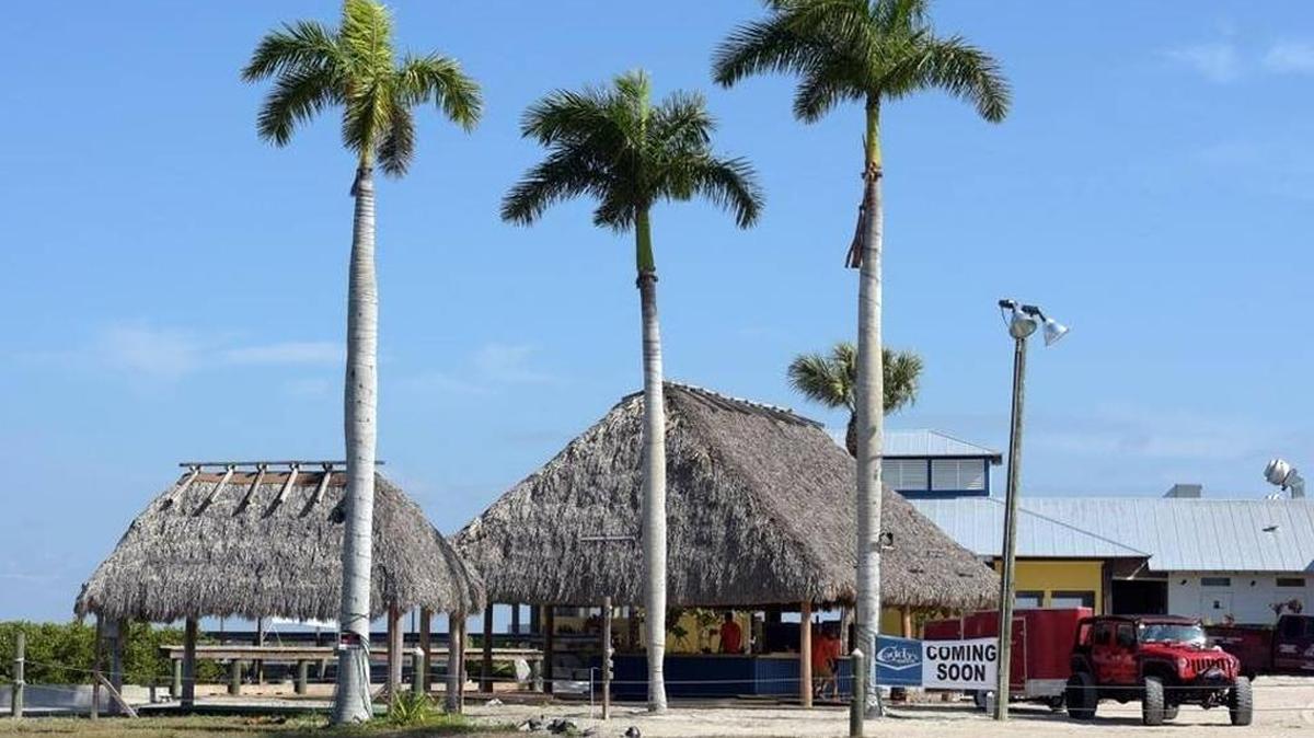 Caddy’s, which has two Pinellas County locations, will take over the property at 801 Riverside Drive E. in Bradenton. The restaurant is planning a March 14 opening.