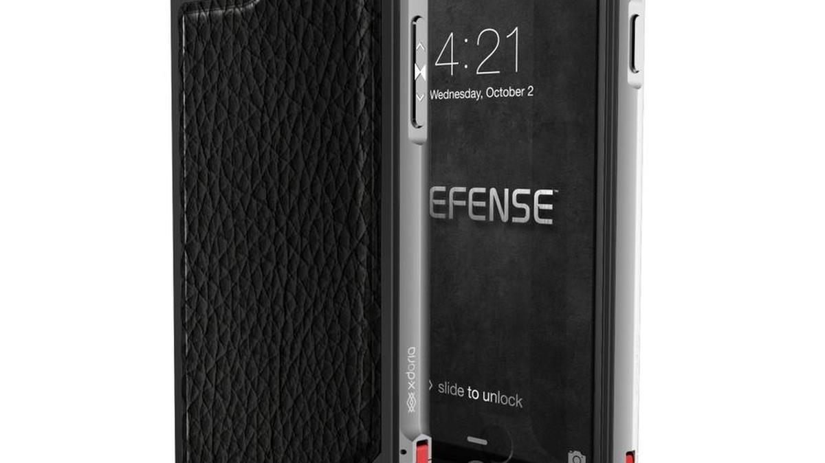 The Defense Lux case is engineered with a soft inner rubber layer, reinforced by a hard, impact resistant polycarbonate backing, and machined with an aluminum outer frame.