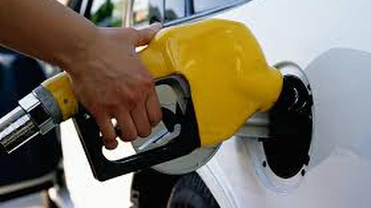 Gas prices have dropped for five consecutive days across Florida, according to fuel tracker AAA.