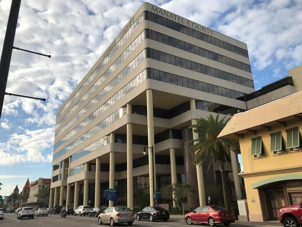 Manatee County Government plans to hire more than 500 in 2018 to replace retiring workers and add to the staff needed for the county’s growing population and infrastructure.