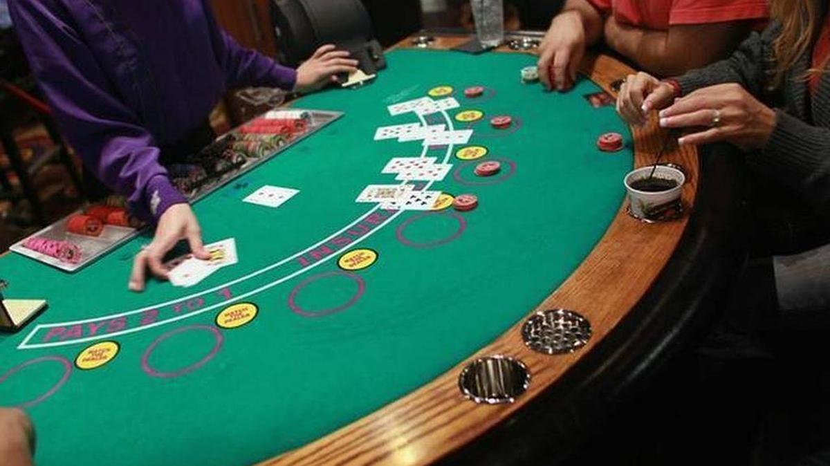 Lawmakers are hoping for an early resolution to the standoff over the expansion of slot machines and the fate of the gaming compact with the Seminole Tribe.