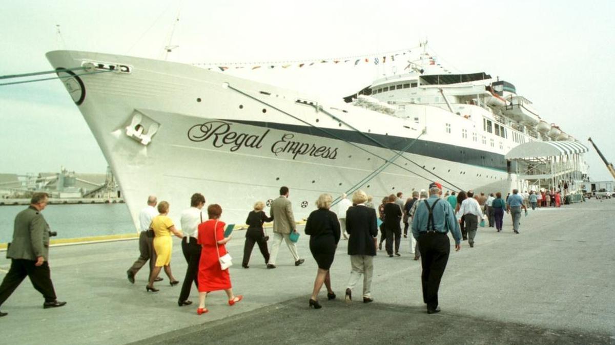 Passengers prepare to board the Regal Empress at Port Manatee in this January 1998 photo. Cruise service was last offered at Port Manatee in 2003.
