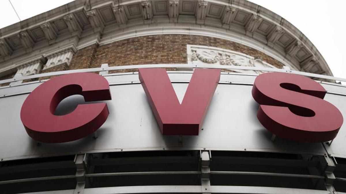 CVS is now selling a rival generic version of Mylan’s EpiPen at about a sixth of its price, just months after the maker of the emergency allergy treatment was eviscerated before Congress because of its soaring cost to consumers.