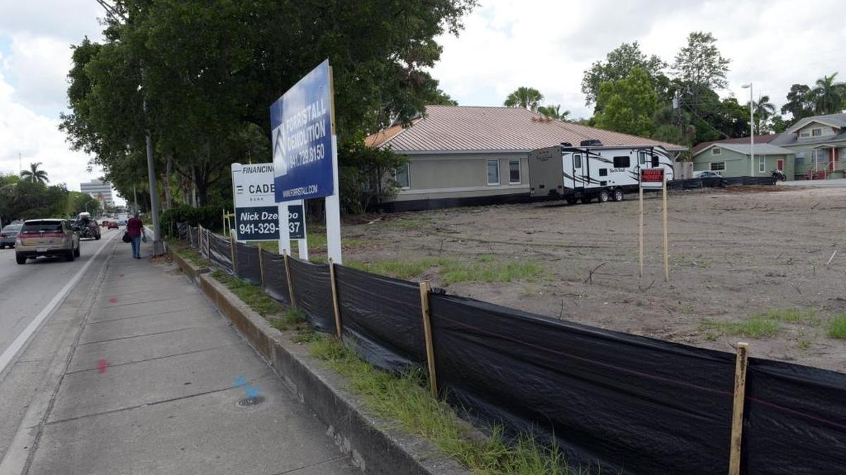 Pro-Link Global, a corporate global visa and immigration services company headquartered in Bradenton is expanding its office at 19th St. W. and Manatee Avenue.
