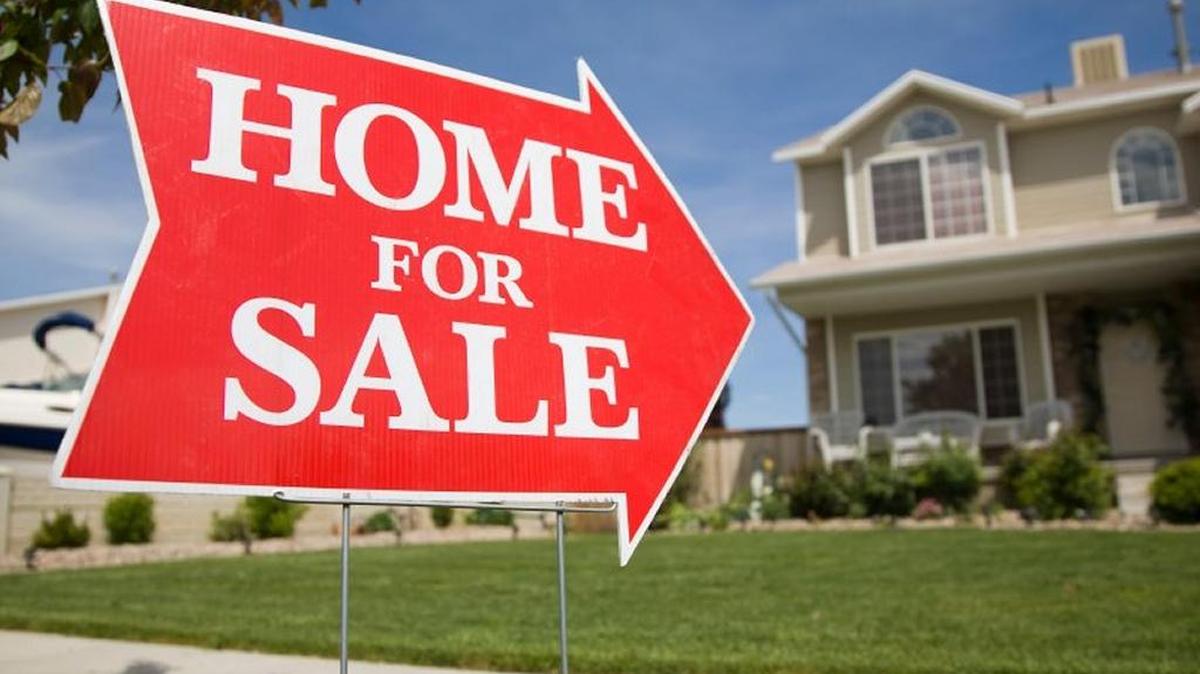Sales and median prices for existing single-family homes increased in March in Manatee and Sarasota counties.