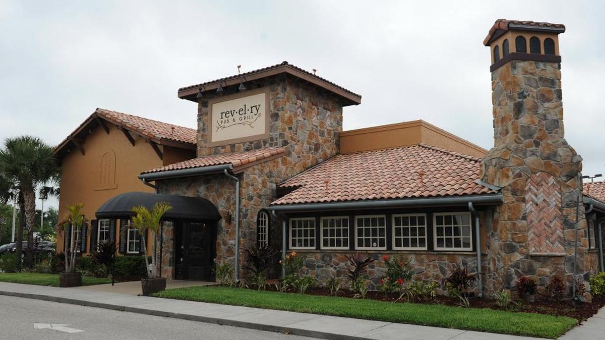 The Revelry Pub and Grill will close for the final time on Saturday. GRANT JEFFERIES/Bradenton Herald