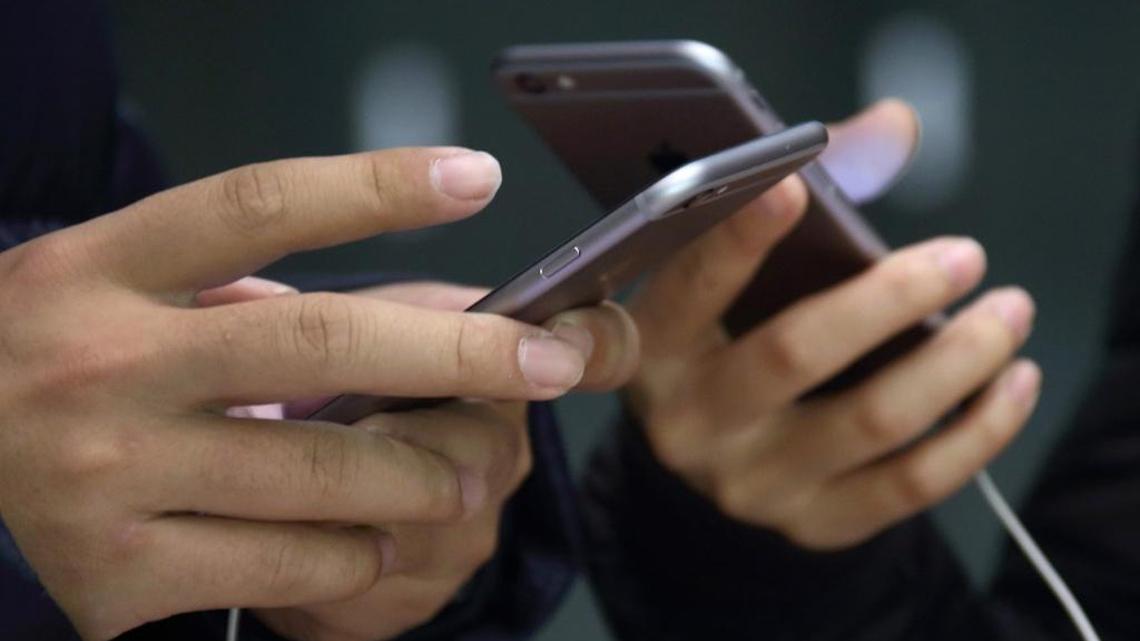 Buchanan wants crackdown on illegal robocalls. Here are some ways to protect yourself