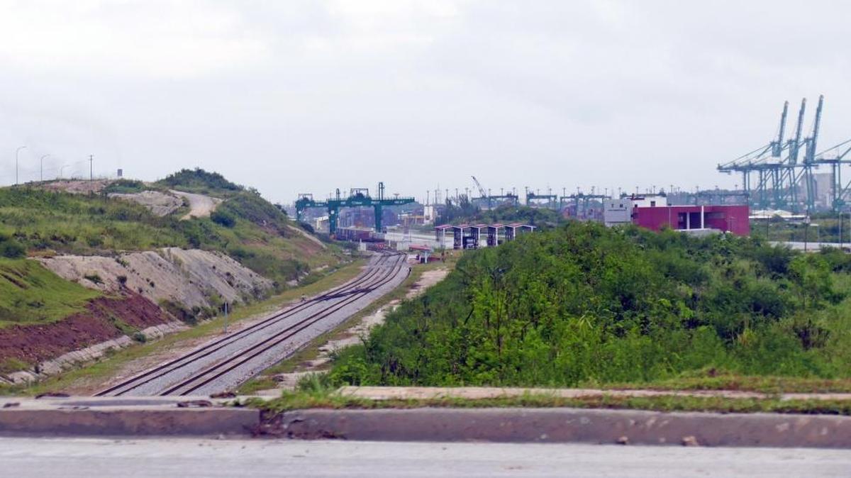 Train tracks run through the Mariel Special Economic Development Zone to Havana. Currently 31 enterprises have been given approval to set up in the zone, including Caterpillar Inc.’s Puerto Rico-based distributor RIMCO.