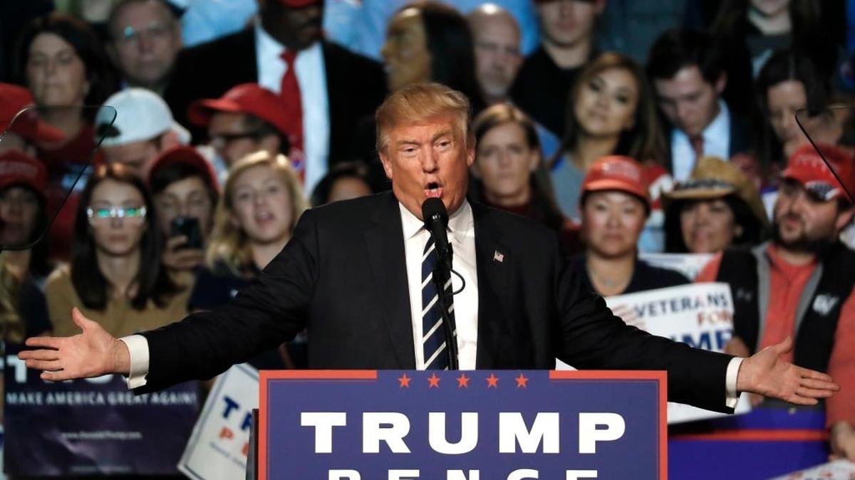 President-elect Donald Trump plans to hand control of his Trump Organization to three of his adult children and not establish a blind trust.