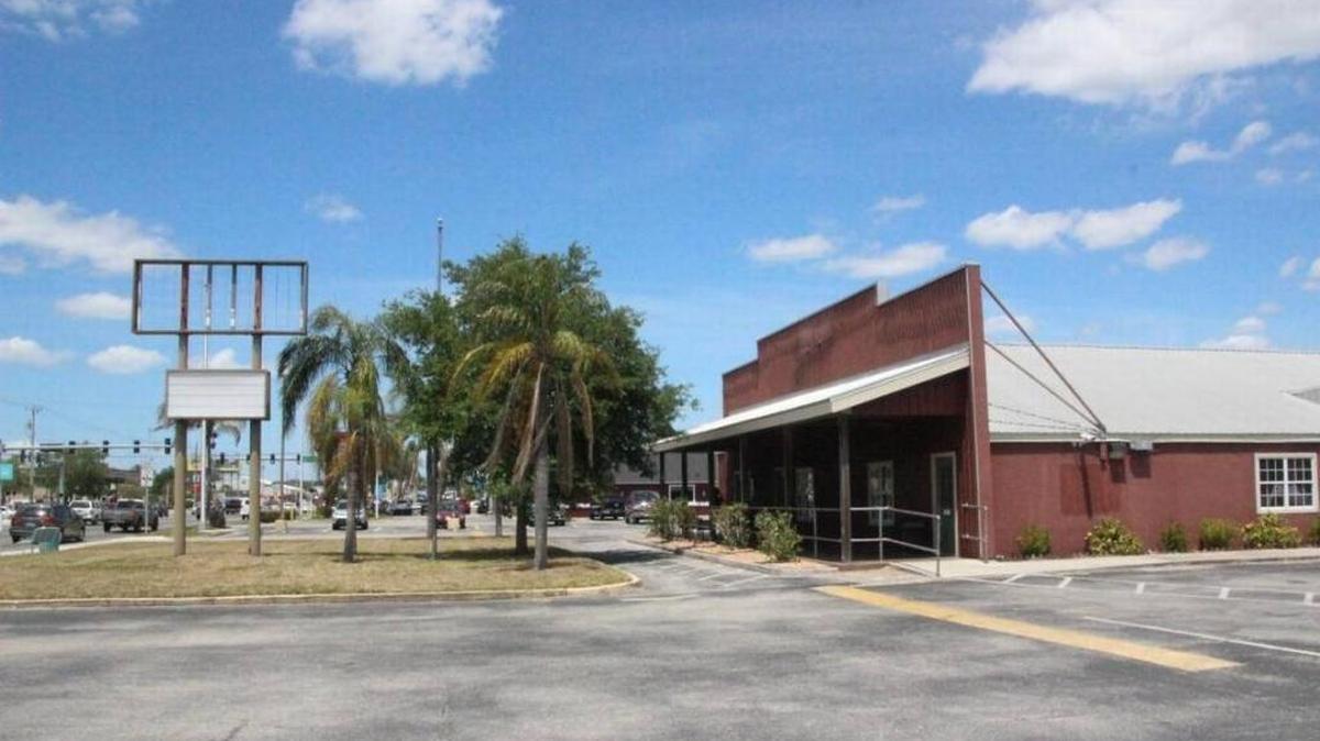 FILE” The Sonny’s BBQ signs were recently removed from the restaurant at 5715 14th St. W. in Bradenton where a new Aldi’s is planned.