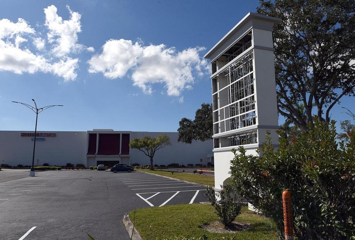 Few would argue that DeSoto Square mall comes with baggage, but in Jerrell Davis’ mind, there is no room for negativity and the past should stay in the past.