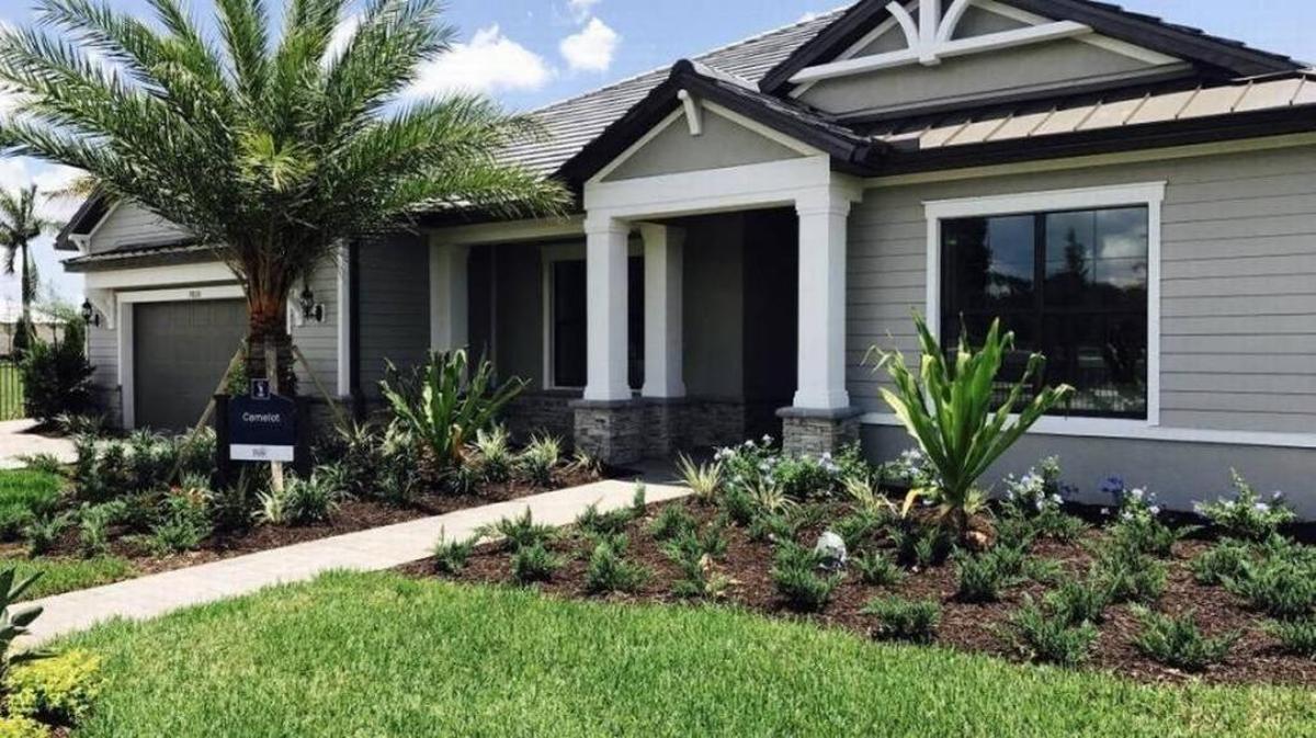 The median sales price for an existing single-family home in Florida in December was $244,185, up 8 percent from the previous year.