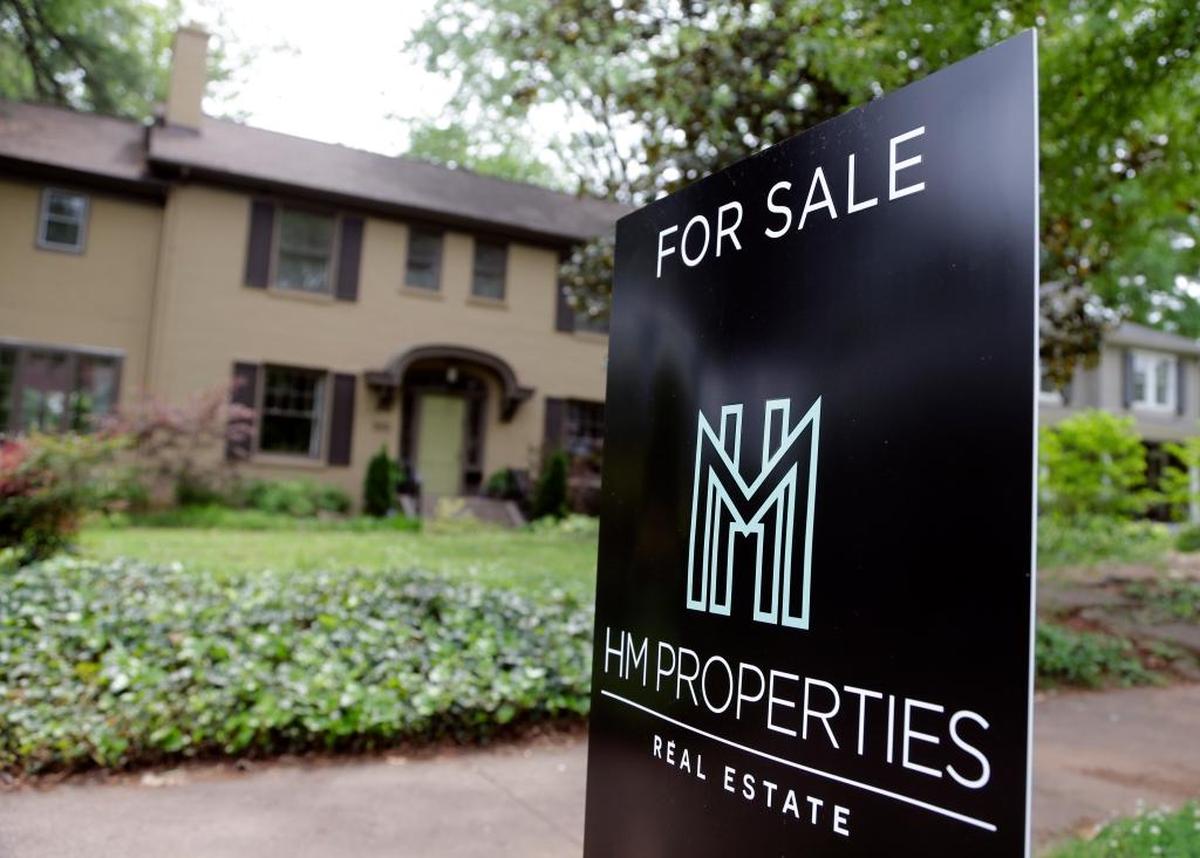 The nationwide median sales price increased 5.6 percent from a year ago to $253,500.