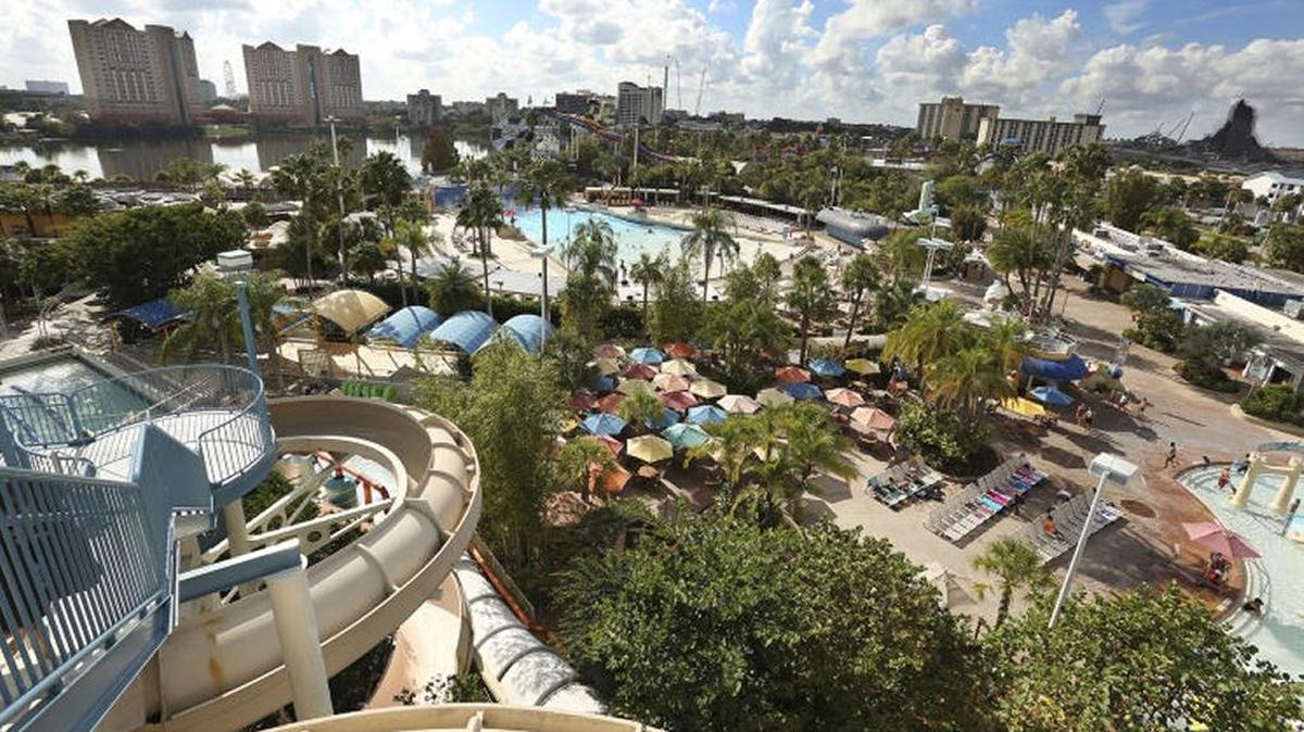 A pioneering water park in Orlando, Wet ’n Wild will close Saturday after nearly 40 years of splashes.