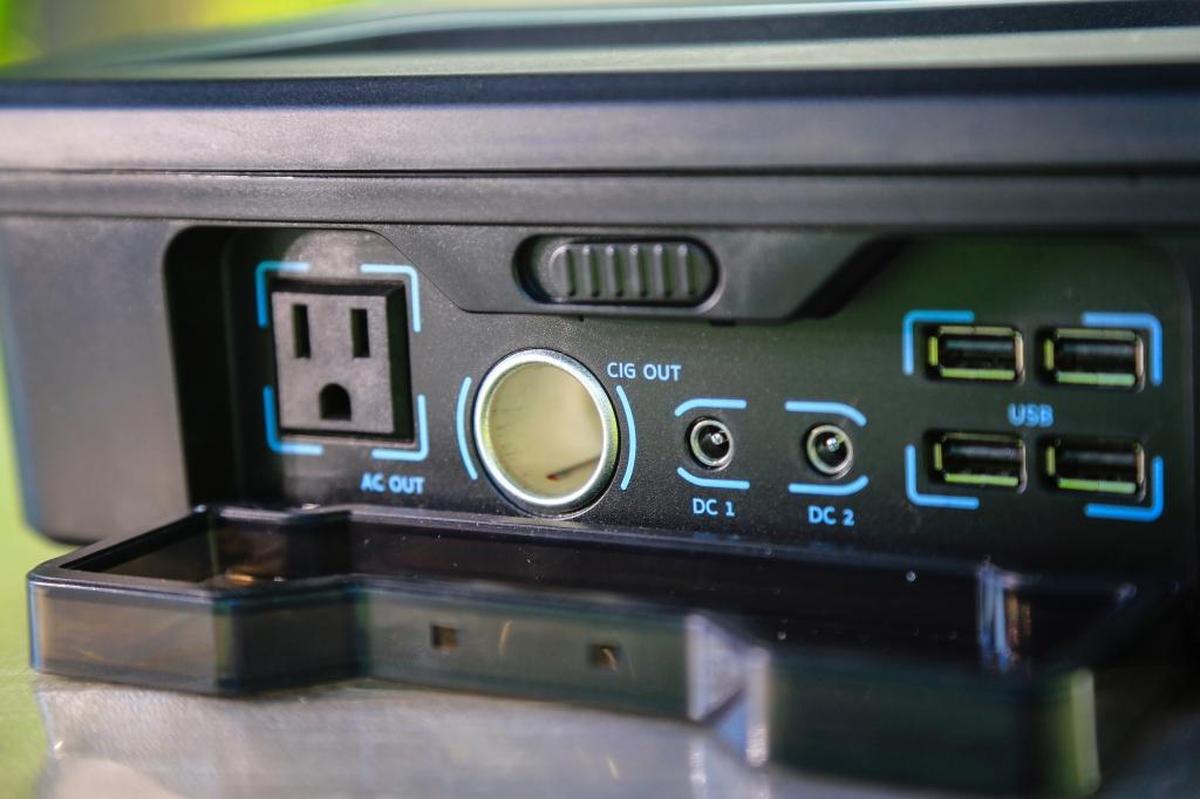 The Renogy Phoenix Briefcase Generator is equipped with two DC outputs, four USB ports, a cigarette socket and a standard household 110-volt plug.