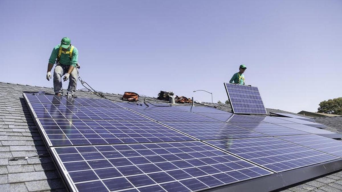 SolarCity, a subsidary of Tesla, says it plans to open an operations center in the Orlando area and may expand to other parts of Florida.