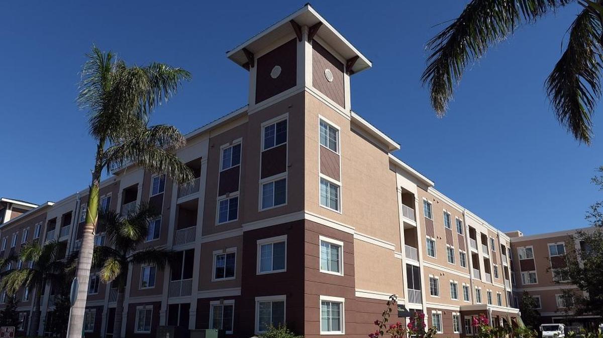According to apartmentlist.com, Bradenton rental prices are flattening out and remain below the national and state average.