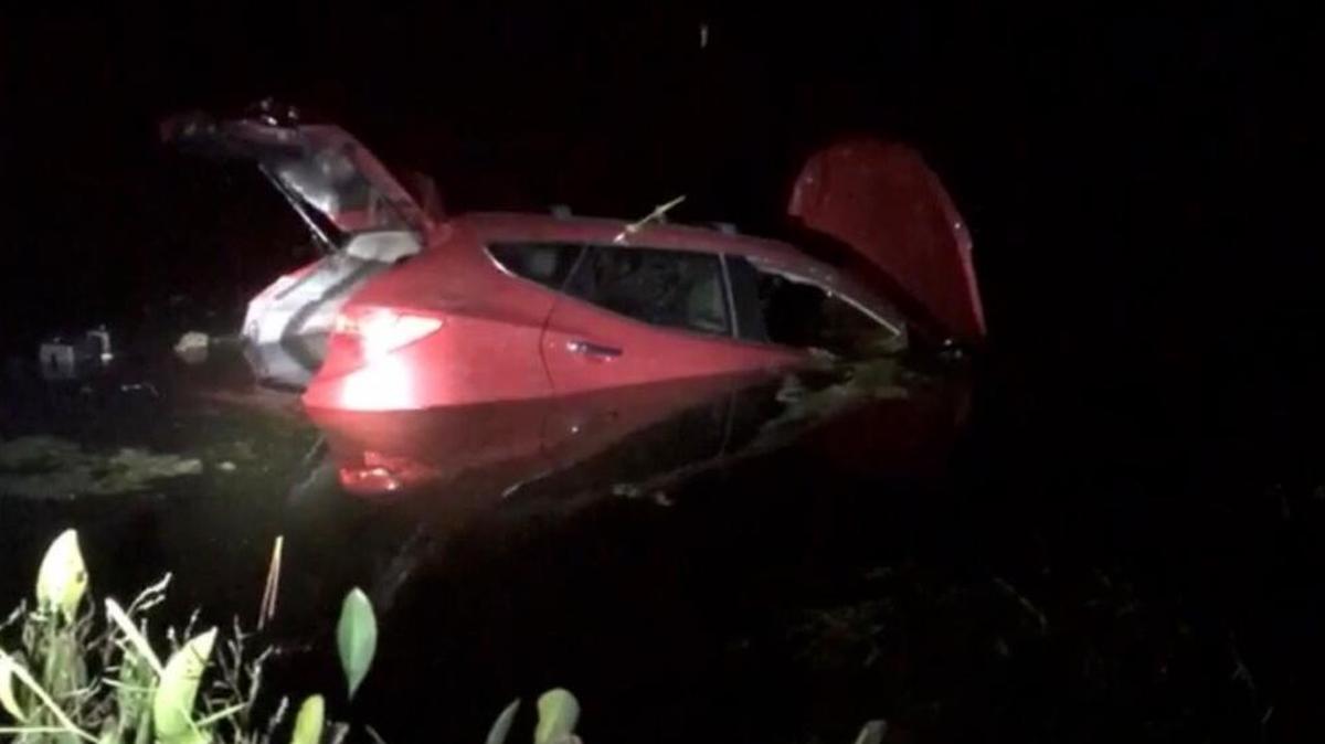 A driver was rescued by two Hillsborough County Sheriff’s deputies after her car crashed into a pond Saturday.