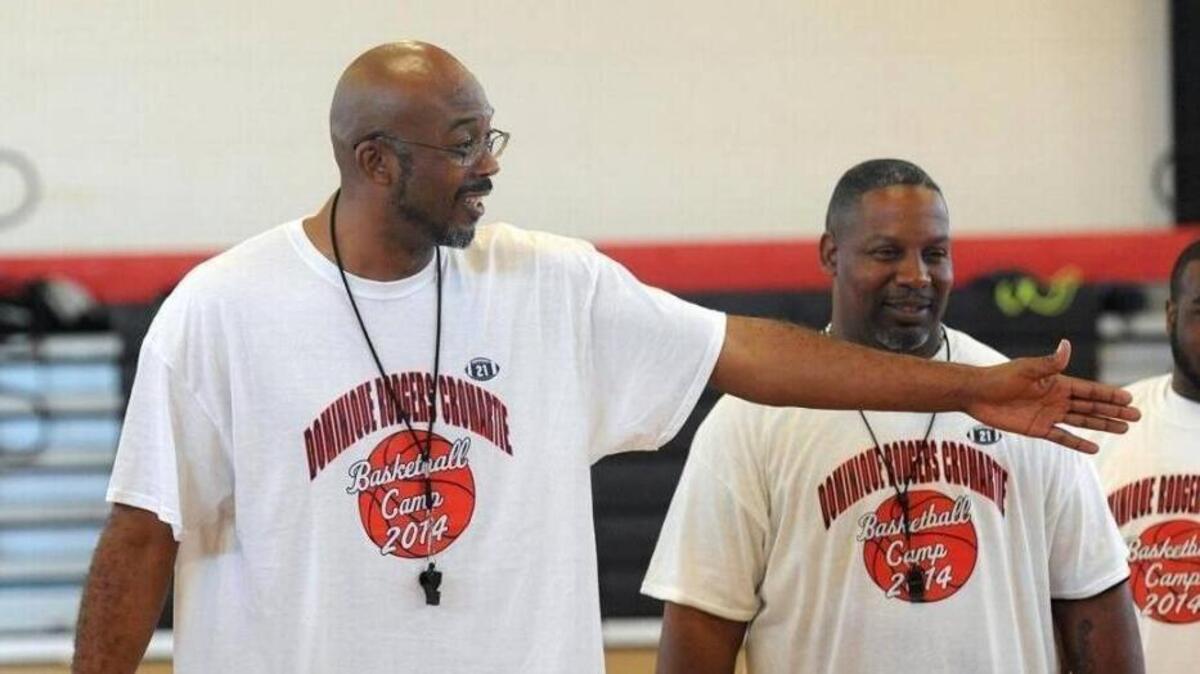Palmetto High basketball coach and Palmetto Youth Center Executive Director Reggie Bellamy has filed to run against Manatee County Commissioner Charles Smith.