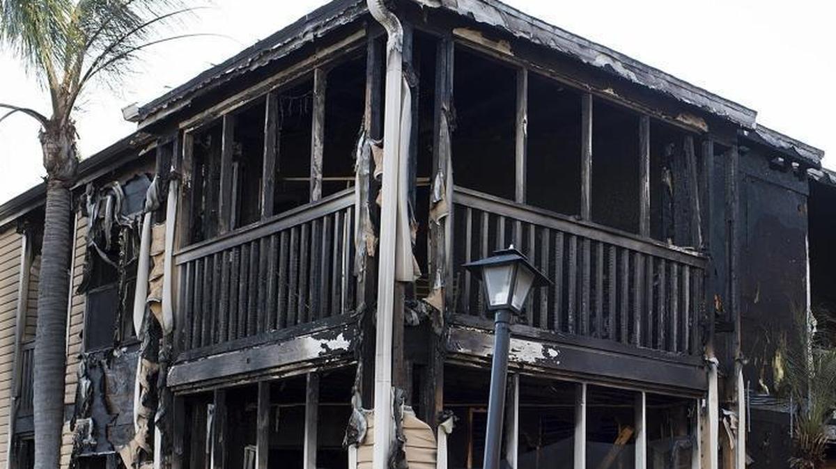 An apartment fire displaced 17 people and caused an estimated $400,0000 in property damage at Sun Chase Apartments on 30th Avenue West. Crews with the Bradenton Fire Department responded around 6:30 p.m. and the fire was knocked down by 6:45 p.m. Residents were assisted by the Red Cross.