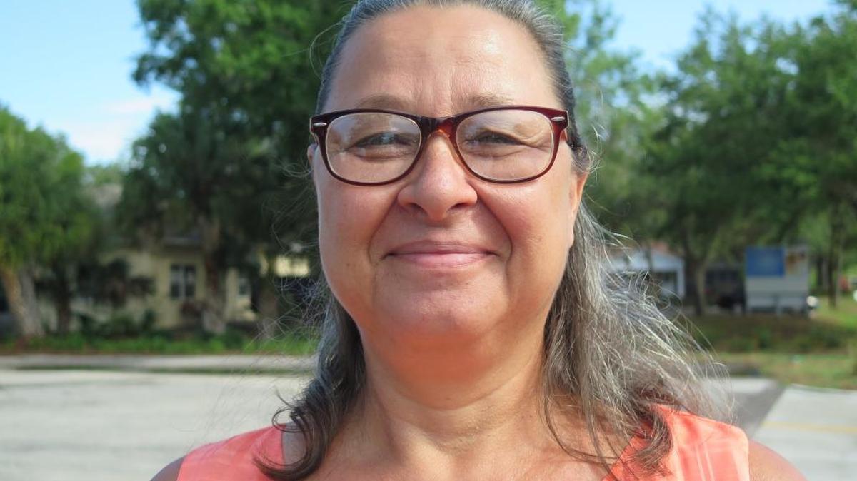 Laurie Galle has filed to run for the Manatee County Commission District 4 seat.