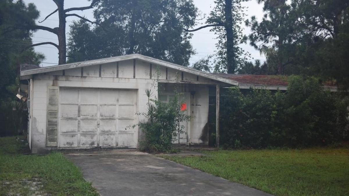 A fire to a vacant home occured late Sunday.