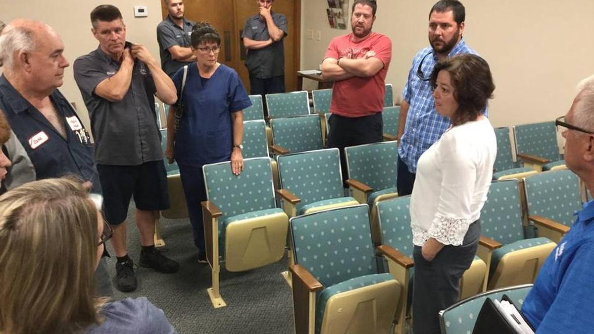 Palmetto officials are still wrangling with language that will satisfy all enough as time ticks away on an automotive repair moratorium in the downtown core. Commissioner Tambra Varnadore tried to calm emotions after this April’s enactment of the moratorium.