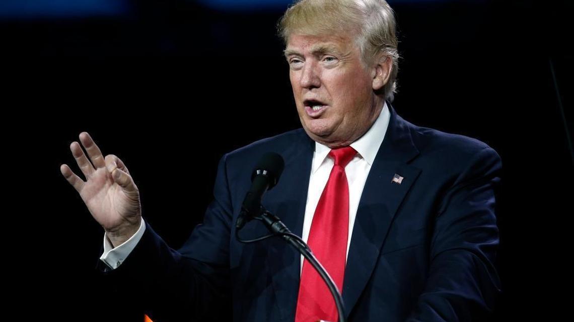 Trump cancels Miami events, Clinton suspends campaign after Dallas police shootings