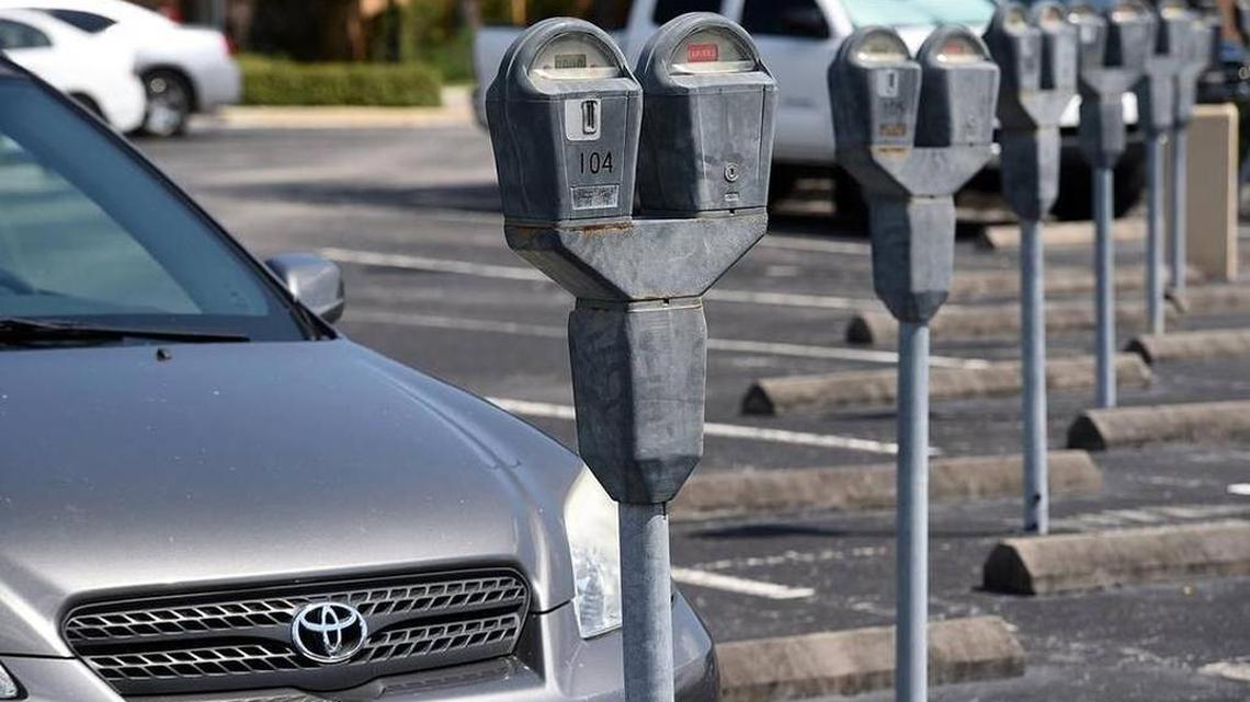 A new downtown parking garage on the southwest corner of the city hall parking lot becomes more likely as discussions lean toward details. Bradenton Herald file photo