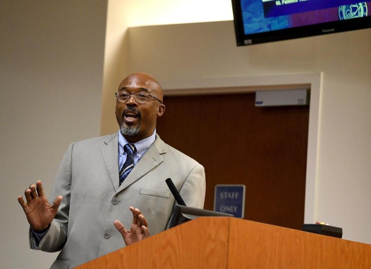 Palmetto Youth Center Executive Dir. Reggie Bellamy speaks during public comment at the Manatee County Commission meeting Tuesday afternoon.