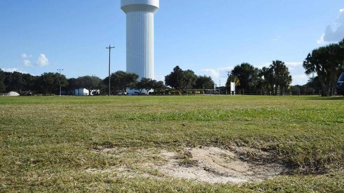 County staff recommended building a new swimming pool in Buffalo Creek Park, but the county commission on Tuesday said it wants it built closer to Palmetto.