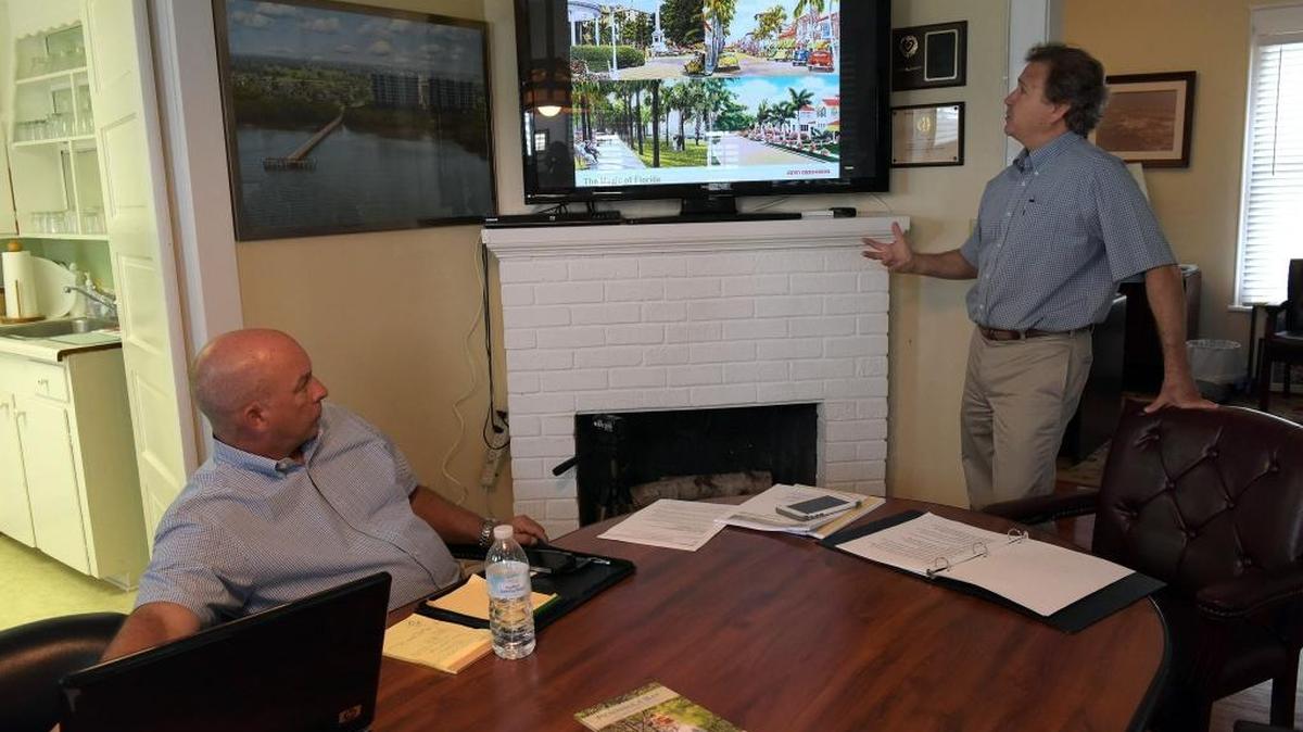 Whiting Preston details his plans for Peninsula Bay, a proposed development off Cortez Road, slated to go before the planning commission Thursday.