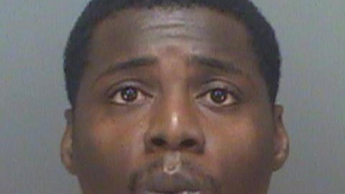 D’Andre Banks, 25, was charged iwth two counts of kidnapping and one county of sexual battery with a deadly weapon.