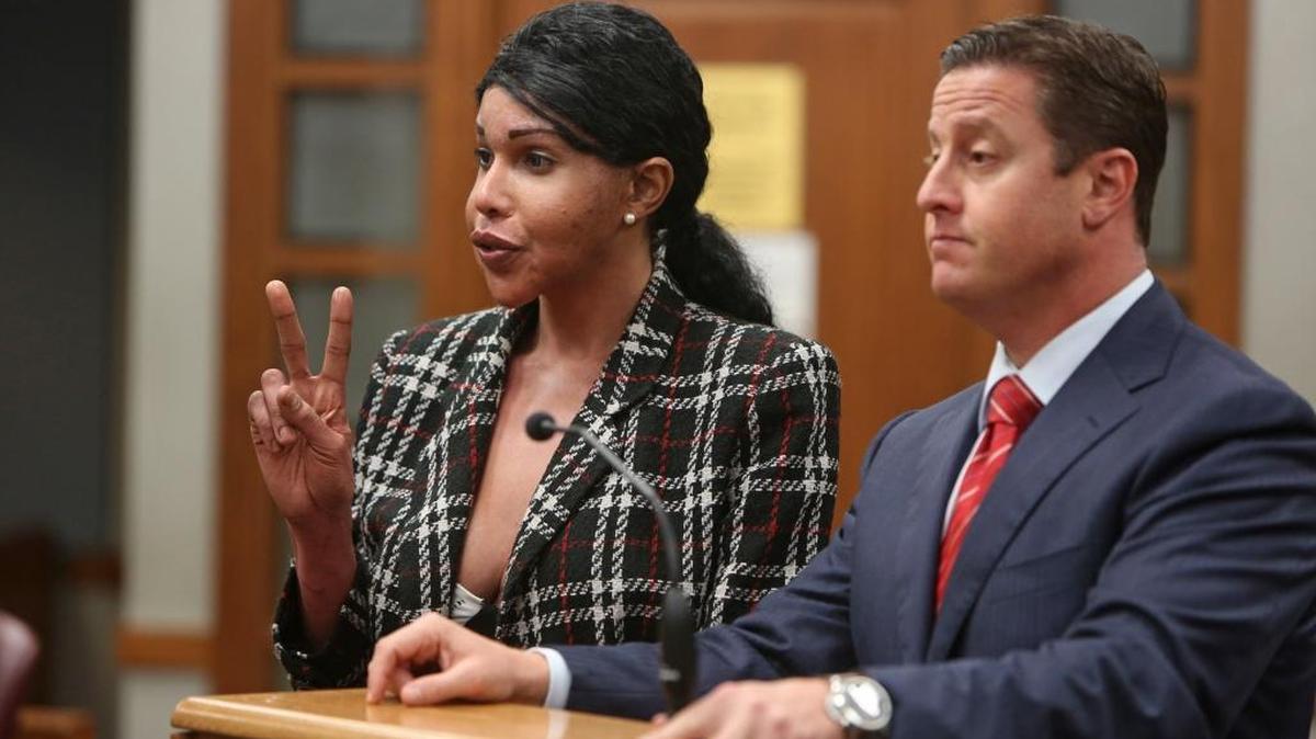 A Miami Gardens transgender woman who drew national headlines for reportedly injecting Fix-a-Flat, Super Glue and mineral oil into the rear ends of women during illegal cosmetic surgeries will serve one year in prison. Ron Oneal Morris, 32, on Thursday accepted the plea deal of 366 days in prison for one count of the illegal practice of healthcare.