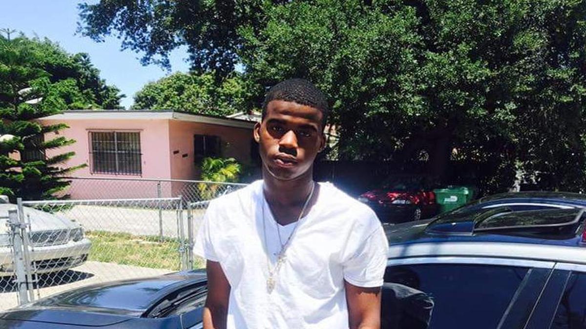 Jovantae Jackson, 18, who friends and family say was turning his life around, was shot to death walking home from school on Tuesday.