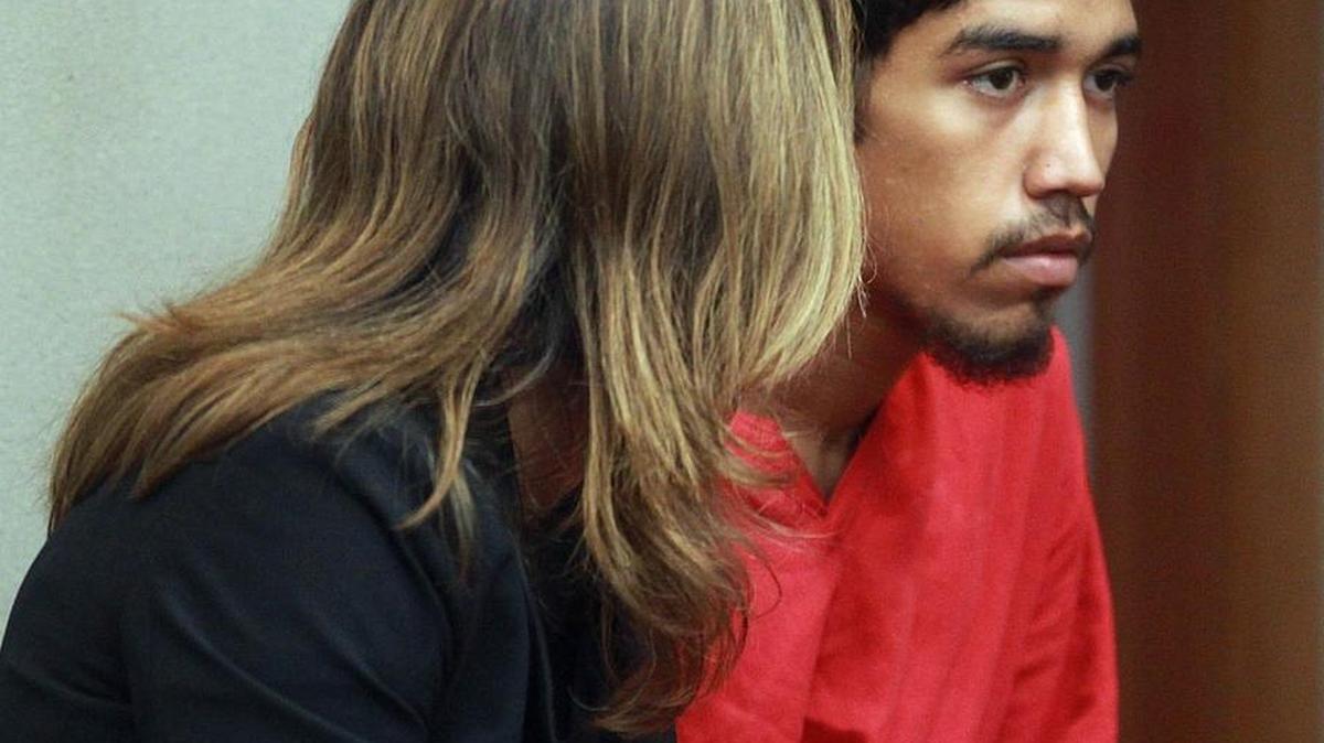 Kaheem Arbelo, right, in a court hearing in August 2015 with his attorney, Kellie Peterson. Prosecutors say Arbelo was the ringleader of the gruesome machete murder of 17-year-old Jose Amaya Guardado.