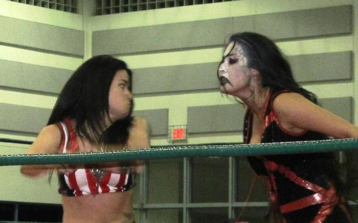 Su Yung, right, at a Ronin Pro Wrestling show. Angel Rose is at left. Both are top indie talents in Florida.
